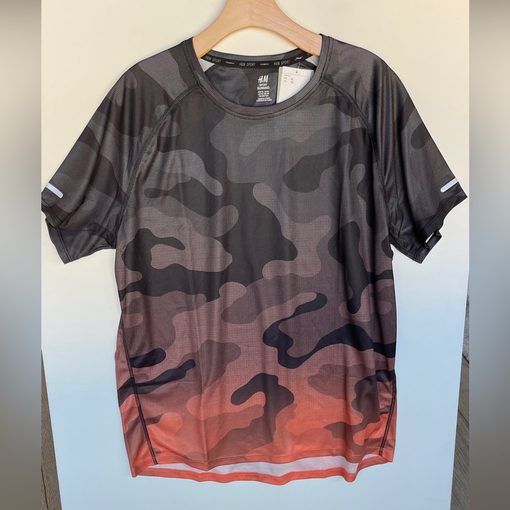 HM Camo running shirt - men’s XL